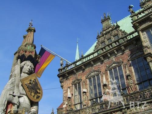 Roland vor dem Rathaus in Bremen